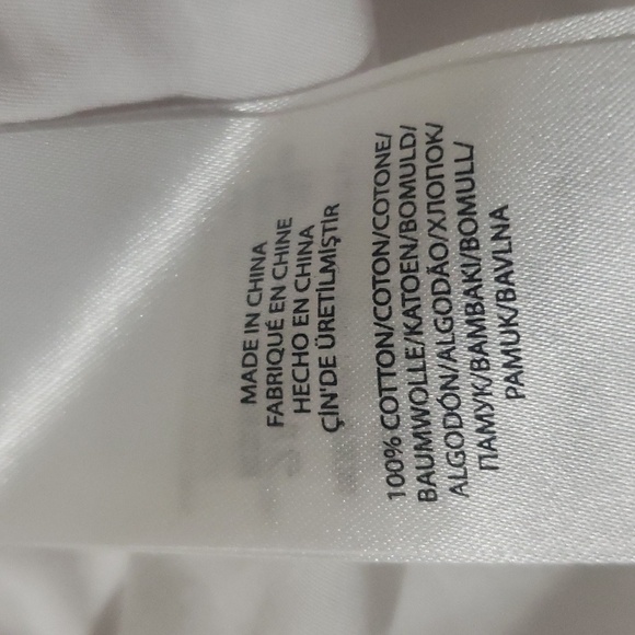 Polo. Ralph Lauren. White Ruffled Button-up Blouse; Sleeveless. Size XL NWT - Picture 9 of 10